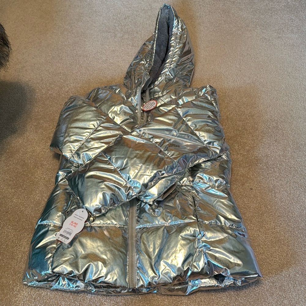 NWTs Girl’s XL Coat